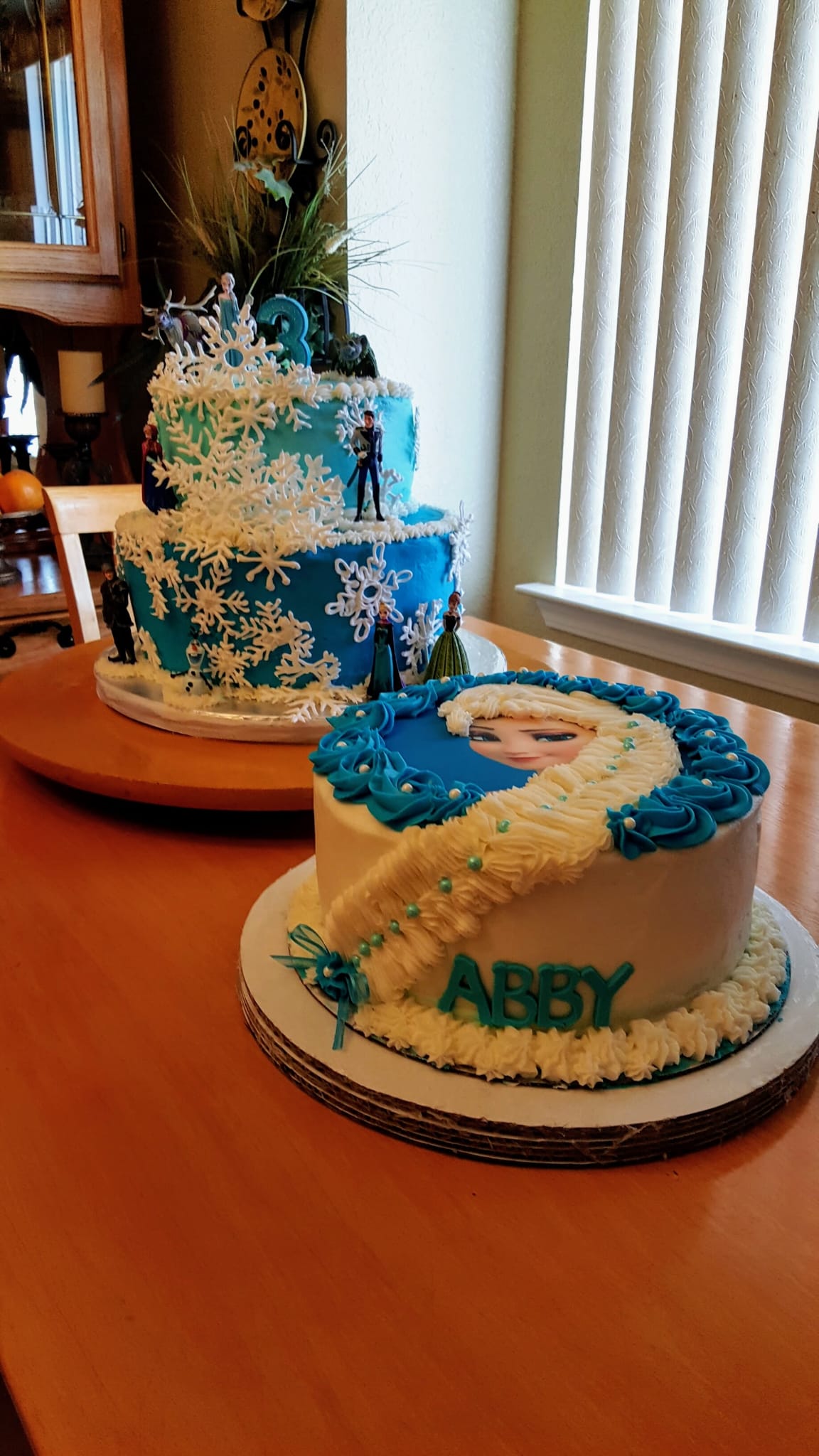 Snowflake birthday tiers